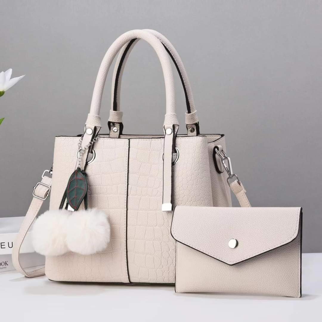 Discover Golden Cow Leather Premium Hand Bag - Opulent Elegance | Le Museel  Fashion Boutique – lemuseelfashionboutique77corp