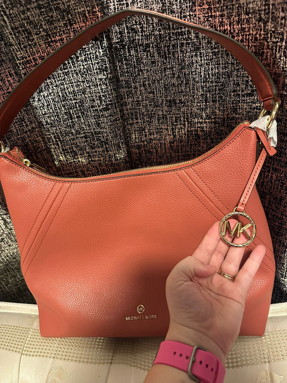 MICHAEL KORS Kelsey Medium Pebbled Leather Shoulder Bag